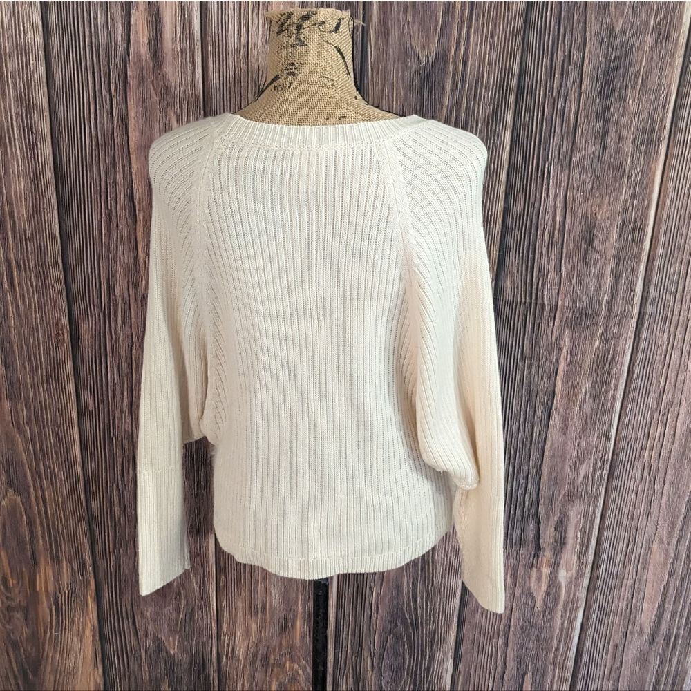 Wool sweater - Picture 3 of 9